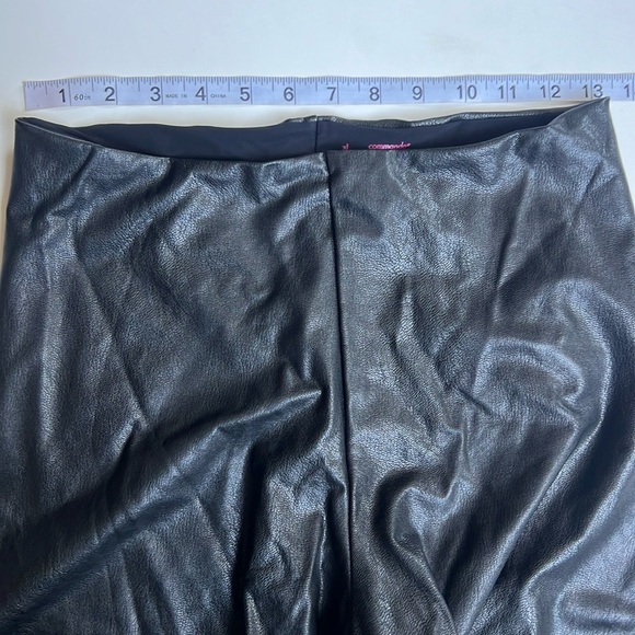 Commando Faux Leather Perfect Control Leggings - Picture 5 of 7